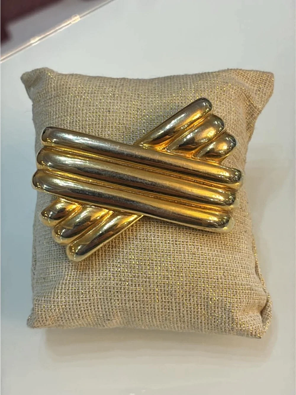 Gold Tone Crossed Bar Brooch - Sculpted Ribbed Design